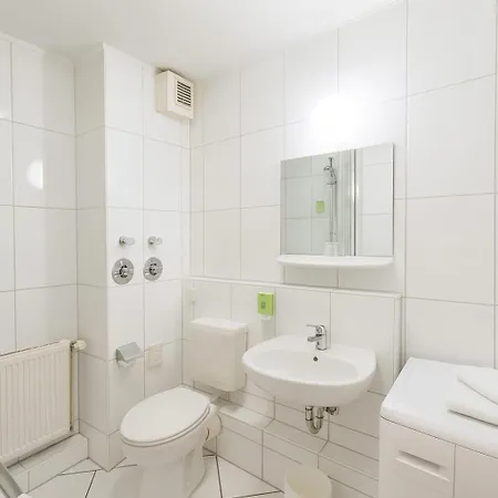 Atomis Διαμέρισμα Ντίσελντορφ